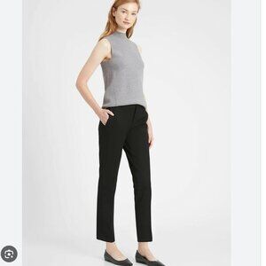 Banana Republic Ryan Straight Fit Pants, size 10 Short